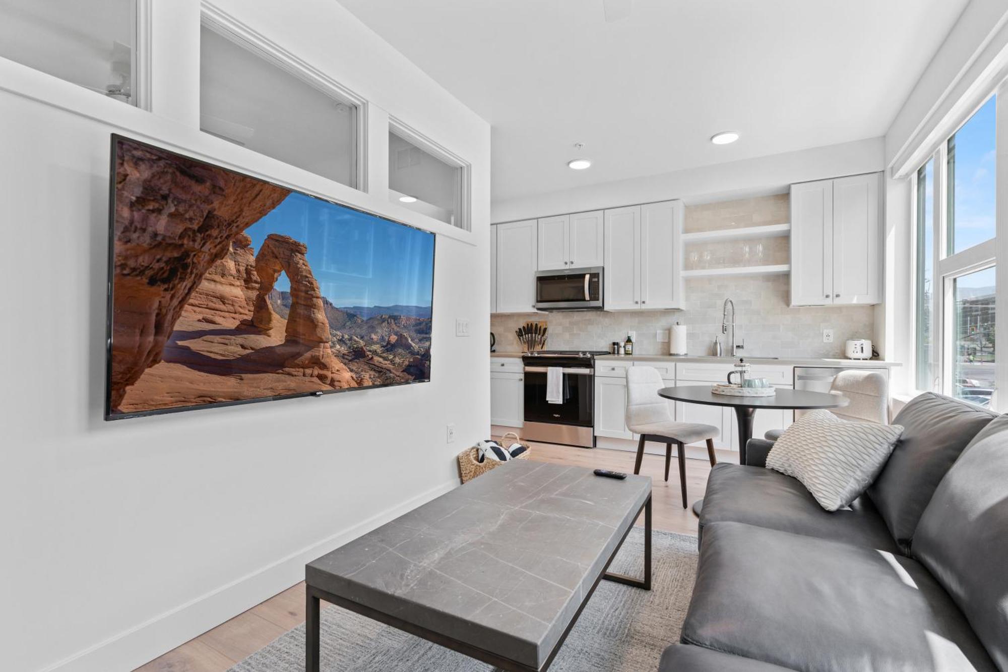 Outstanding Amenities-New Complex- Downtown Luxury Apartment Salt Lake City Bagian luar foto