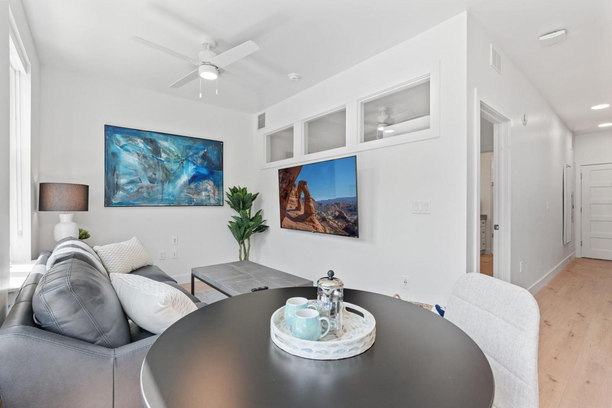 Outstanding Amenities-New Complex- Downtown Luxury Apartment Salt Lake City Bagian luar foto