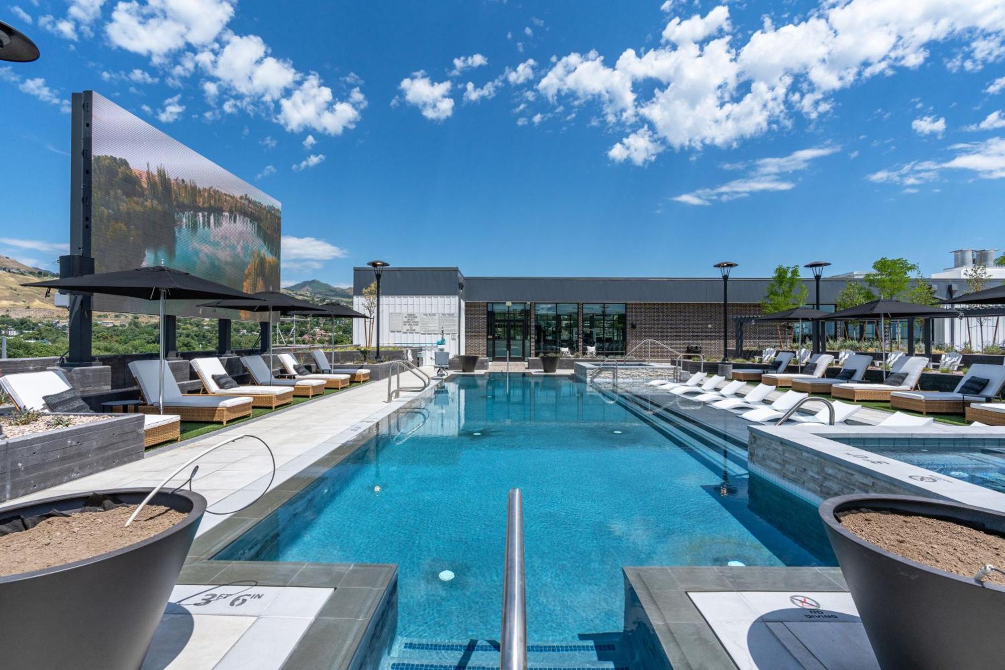 Outstanding Amenities-New Complex- Downtown Luxury Apartment Salt Lake City Bagian luar foto