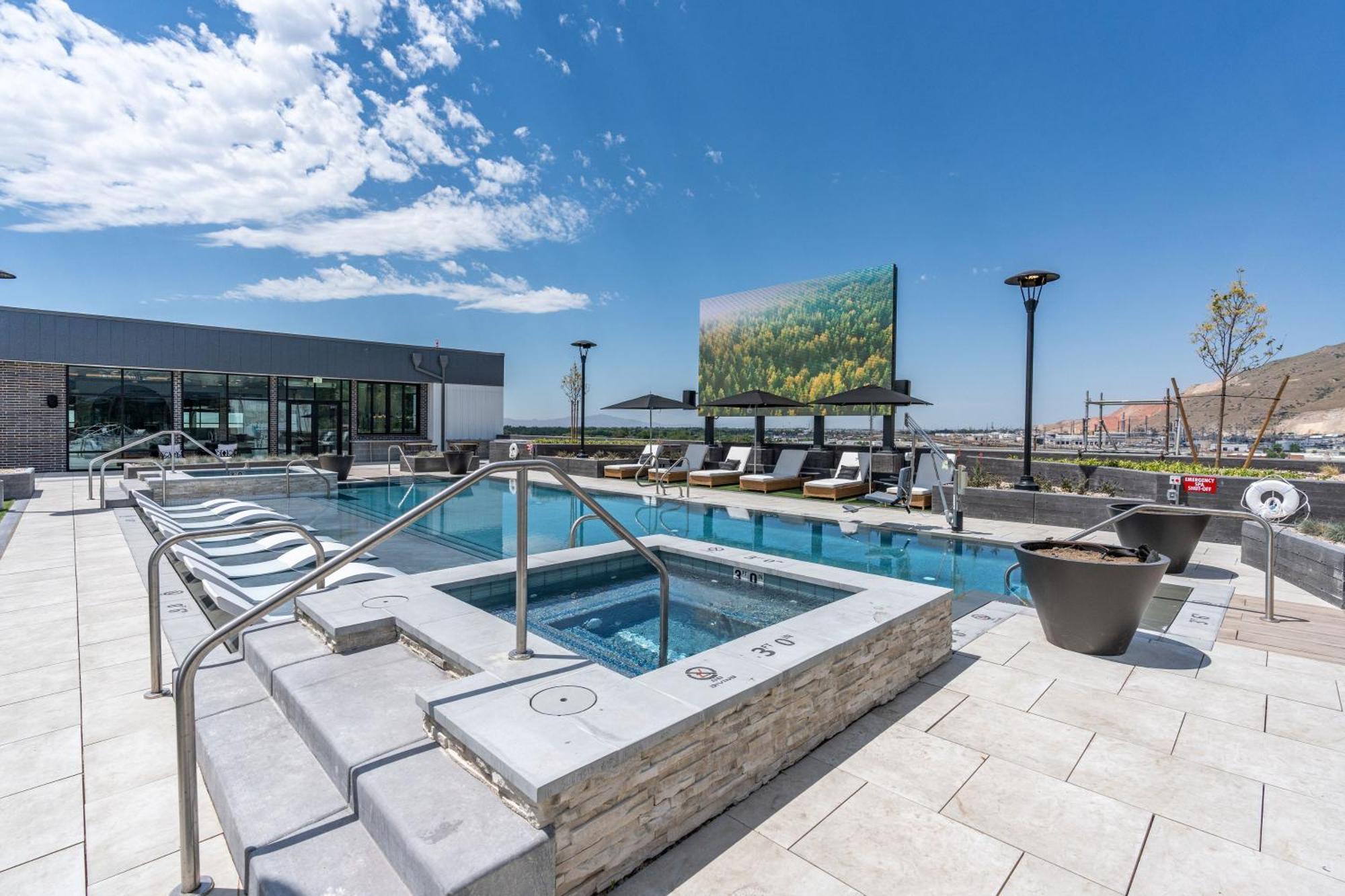 Outstanding Amenities-New Complex- Downtown Luxury Apartment Salt Lake City Bagian luar foto